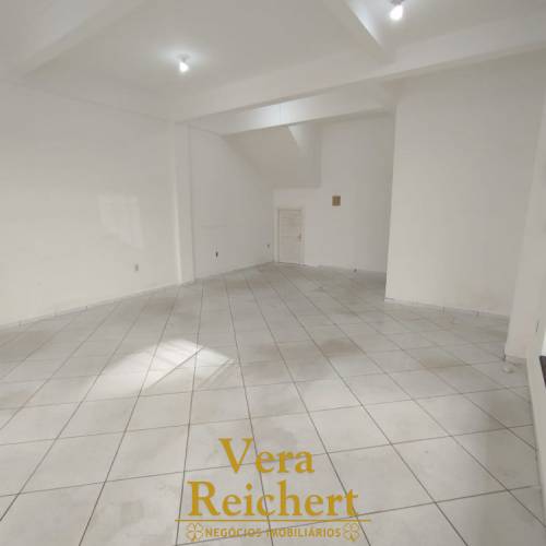 SALA COMERCIAL NA RUA 406C