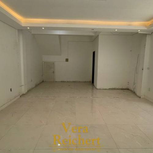 SALA COMERCIAL NA RUA 406C