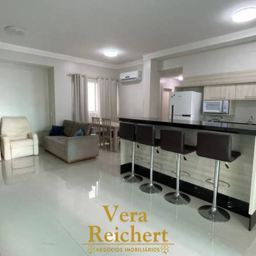 APARTAMENTO 1 SU�TE + 2 QUARTOS - MEIA PRAIA