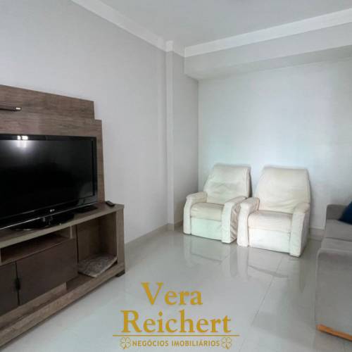 APARTAMENTO 1 SU�TE + 2 QUARTOS - MEIA PRAIA