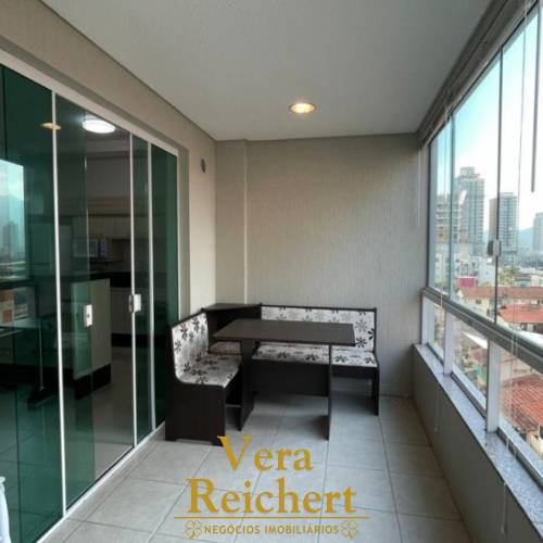 APARTAMENTO 1 SU�TE + 2 QUARTOS - MEIA PRAIA