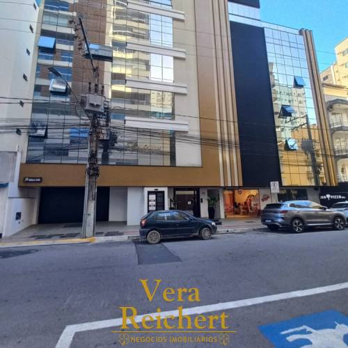 APTO 3 SUTES 3 VAGAS GARAGEM NA MEIA PRAIA