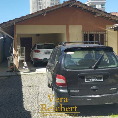 TERRENO AMPLO  NA MEIA PRAIA DE ITAPEMA 