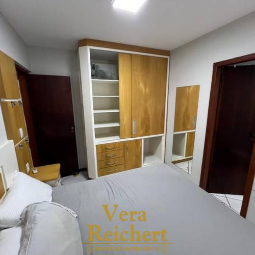 APARTAMENTO FRENTE MAR NO CORAO DA MEIA PRAIA