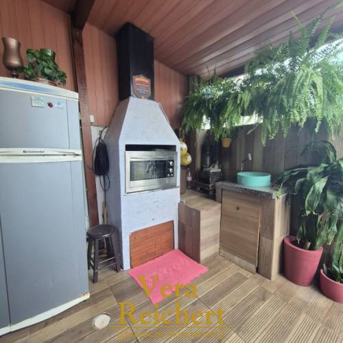 CASA 2 DORM. VAIRRO MORRRETES EM ITAPEMA