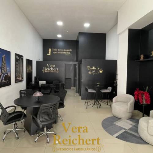 SALA COMERCIAL - RUA 228