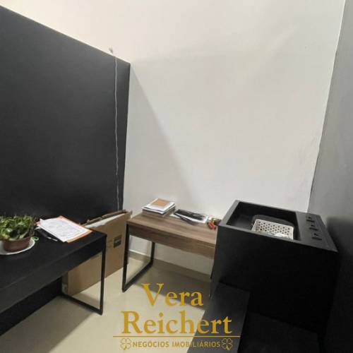 SALA COMERCIAL - RUA 228