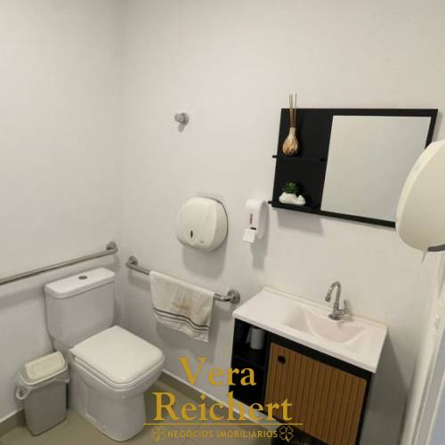 SALA COMERCIAL - RUA 228