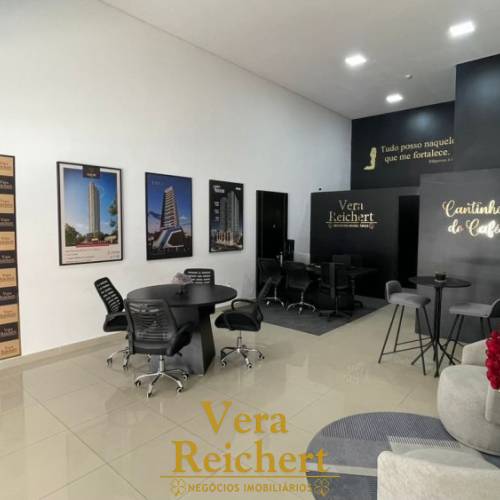 SALA COMERCIAL - RUA 228