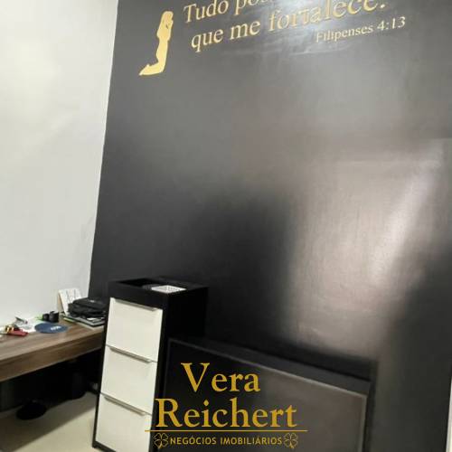 SALA COMERCIAL - RUA 228