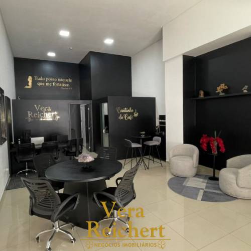 SALA COMERCIAL - RUA 228