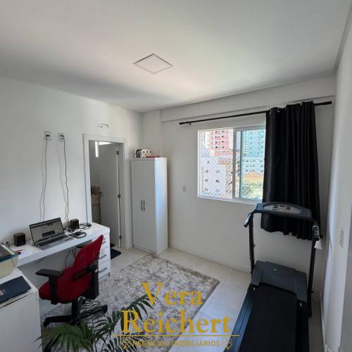 APARTAMENTO 3 SU�TES - MEIA PRAIA