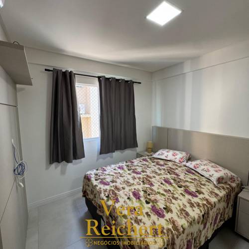 APARTAMENTO 3 SU�TES - MEIA PRAIA