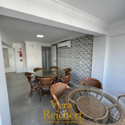 APARTAMENTO 3 SU�TES - MEIA PRAIA