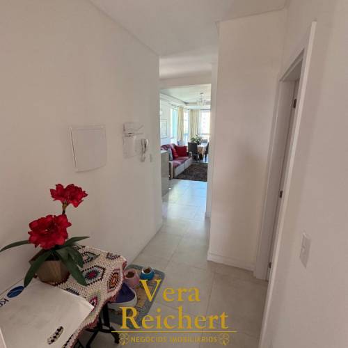 APARTAMENTO 3 SU�TES - MEIA PRAIA