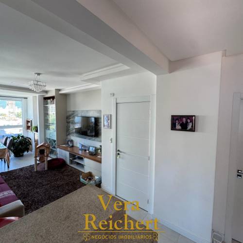 APARTAMENTO 3 SU�TES - MEIA PRAIA