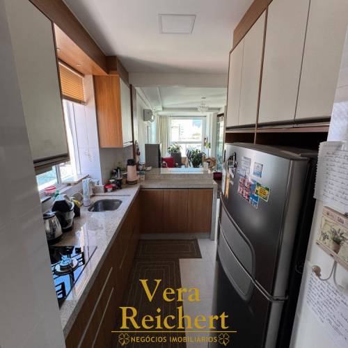 APARTAMENTO 3 SU�TES - MEIA PRAIA