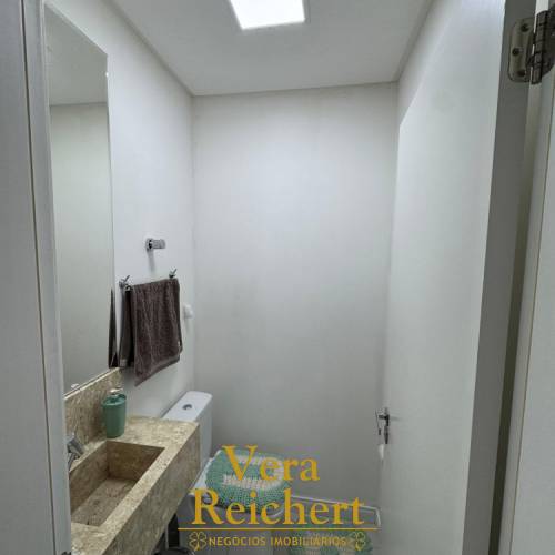 APARTAMENTO 3 SU�TES - MEIA PRAIA