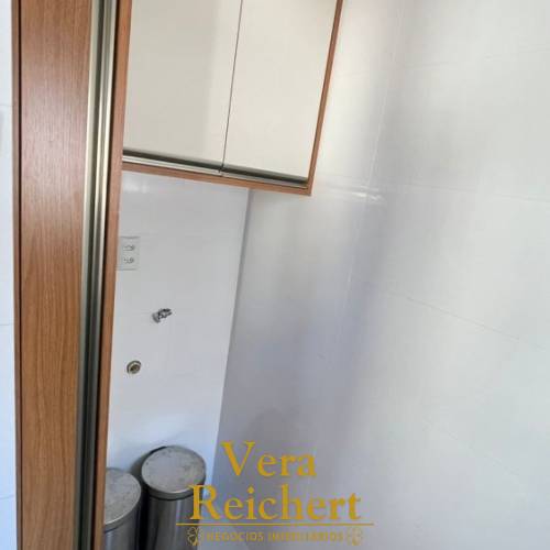 APARTAMENTO 3 SU�TES - MEIA PRAIA