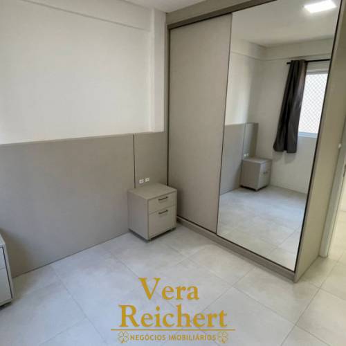 APARTAMENTO 3 SU�TES - MEIA PRAIA