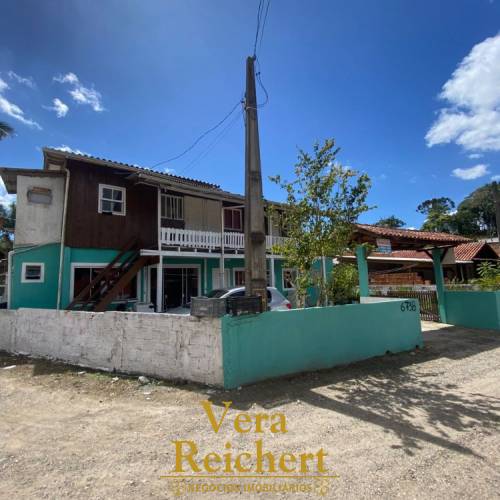 TERRENO COM 7 KITNETS � VENDA - SERT�O DO TROMBUDO