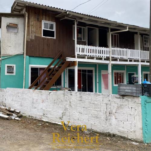 TERRENO COM 7 KITNETS � VENDA - SERT�O DO TROMBUDO