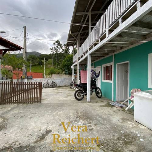 TERRENO COM 7 KITNETS � VENDA - SERT�O DO TROMBUDO