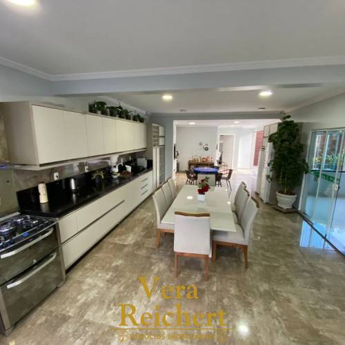 QUARTO SEMIMOBILIADA - LOCA��O DE INVERNO