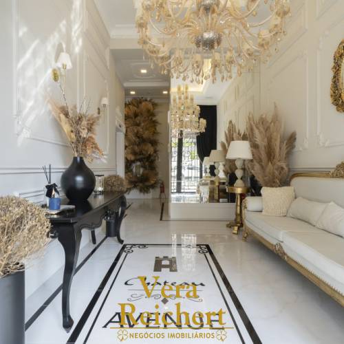 CHATEAU AVENUE RESIDENCE 