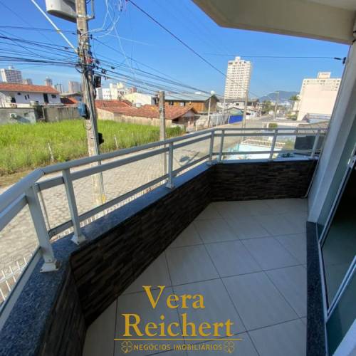 COMERCIAL / RESIDENCIAL - CASA 3 QUARTOS