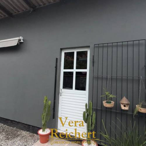 CASA + 2 KITNETS | 3 UNIDADES | EXCELENTE OPORTUNI