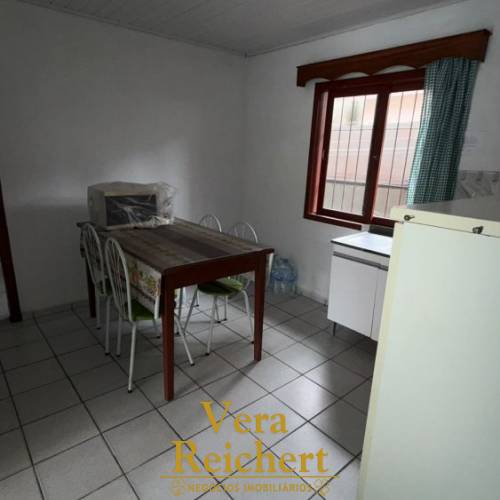 CASA + 2 KITNETS | 3 UNIDADES | EXCELENTE OPORTUNI
