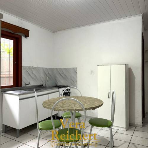 CASA + 2 KITNETS | 3 UNIDADES | EXCELENTE OPORTUNI