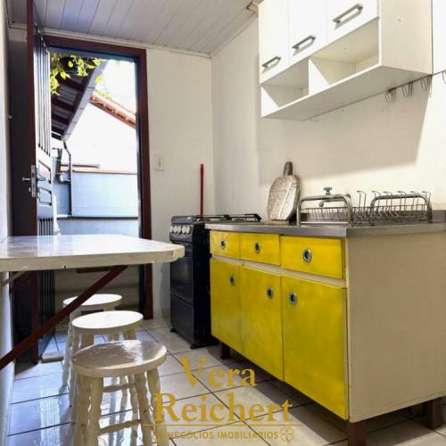 CASA + 2 KITNETS | 3 UNIDADES | EXCELENTE OPORTUNI
