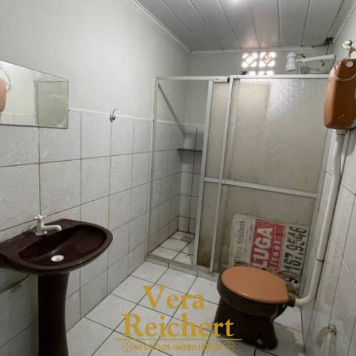 KITNET 01 - RUA 428 N. 1213