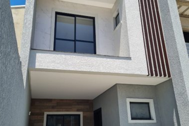 SOBRADO TRIPLEX NOVO NO BREEZE RESIDENCE.