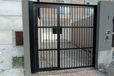 Sobrado de 2 quartos sendo 1 suite no morretes