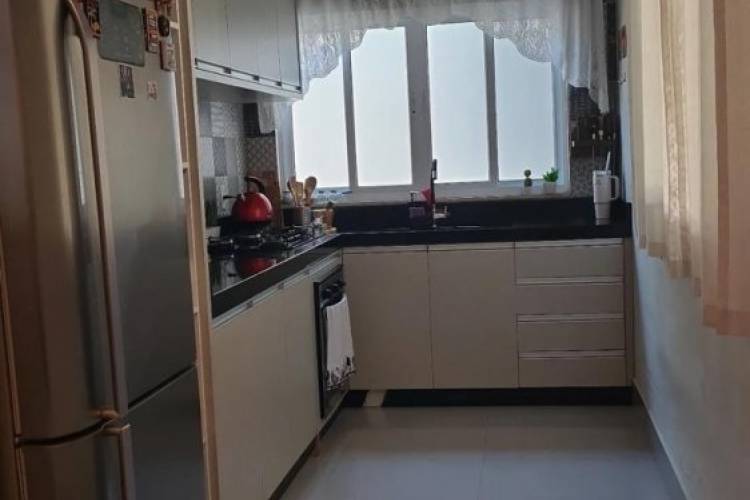 CASA NO BAIRRO  ALTO S�O BENTO ITAPEMA SC